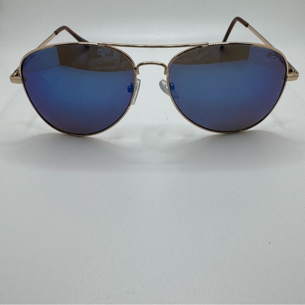 Stylish Gold Frame Aviator Sunglasses with Blue Lenses